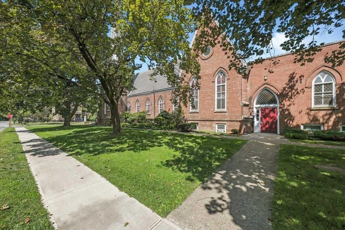 Exterior, Facade, Brick Facade, French Provincial