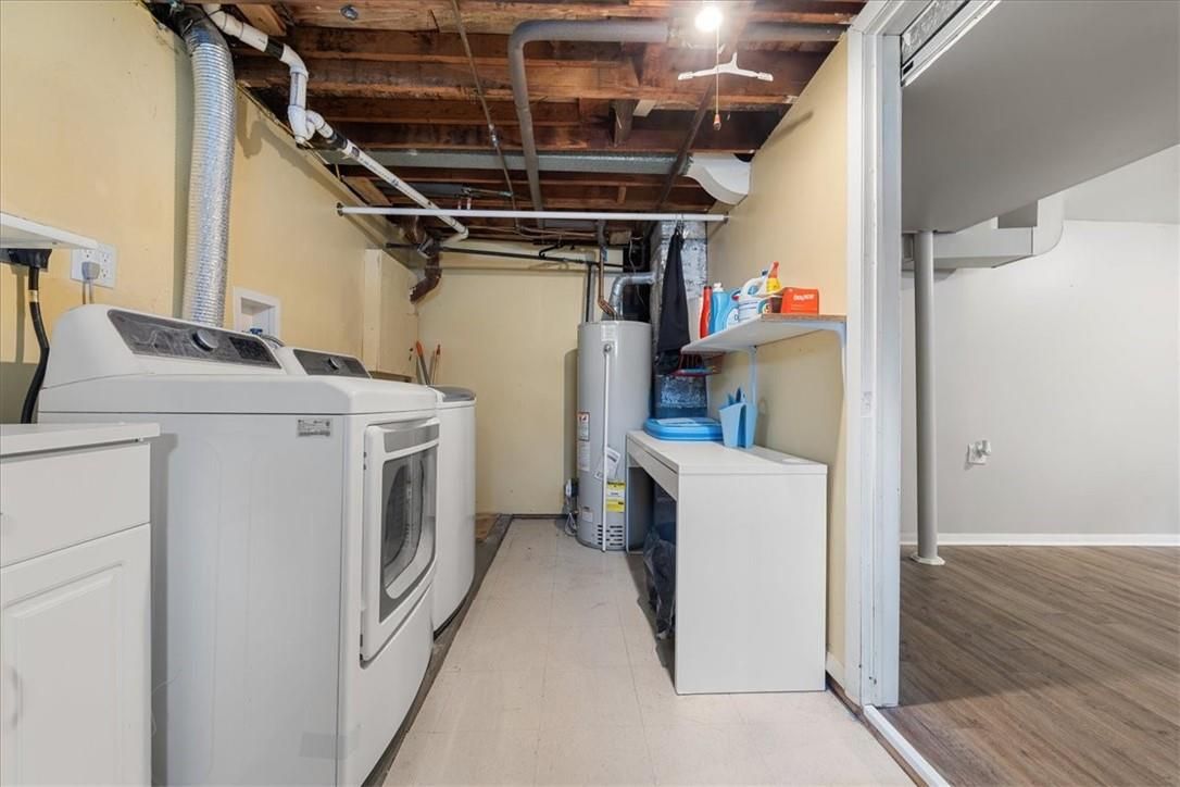 Interior, Washer, Wooden Beams, Wood Texture Flooring