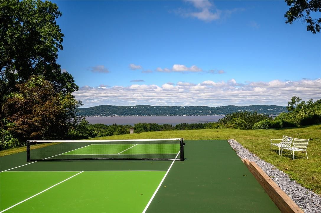 Exterior, Tennis Courts, Water