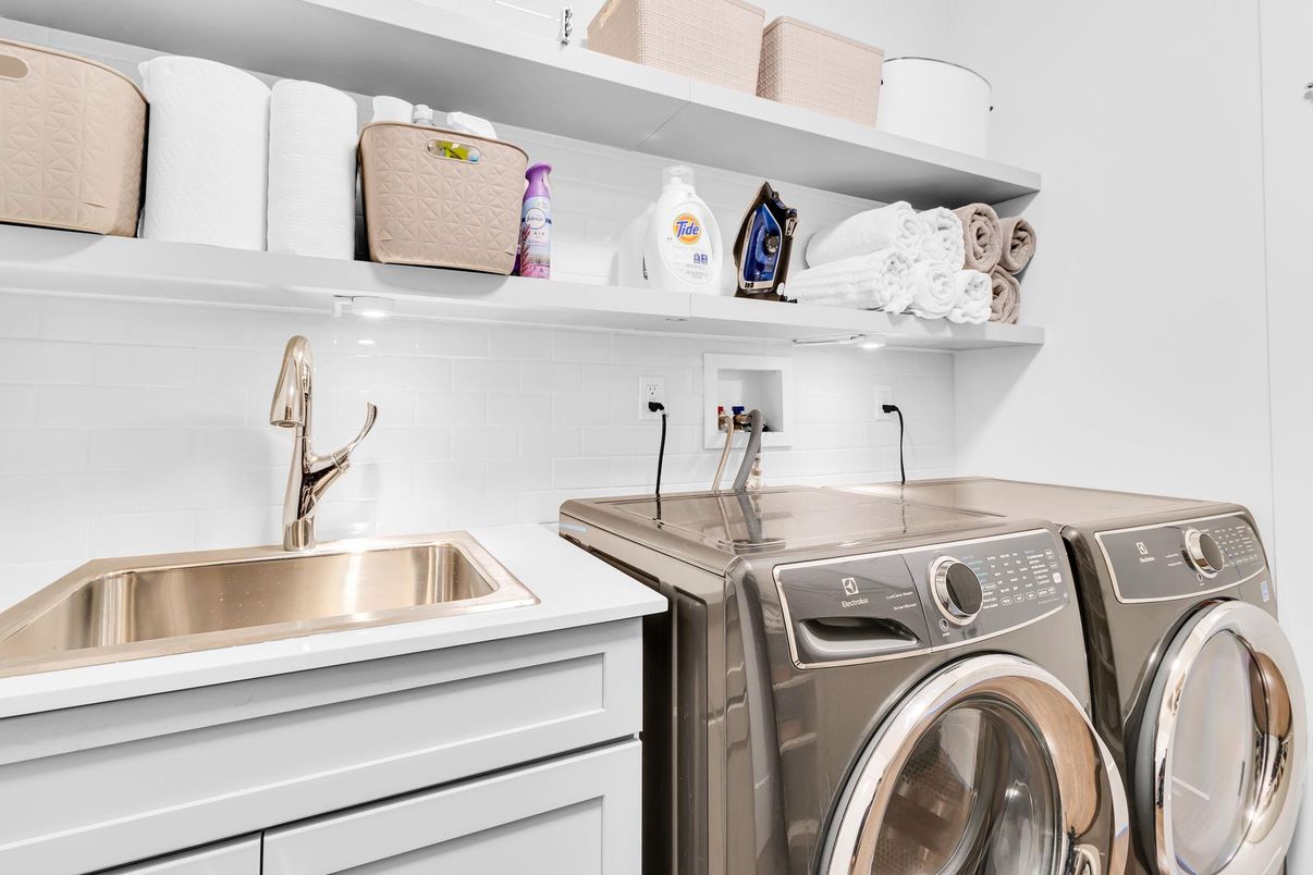 Interior, Washer