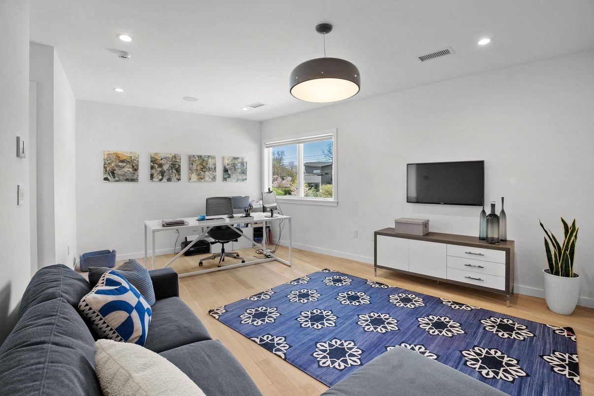 Home Office, Interior, Recessed Lighting, Wood Texture Flooring