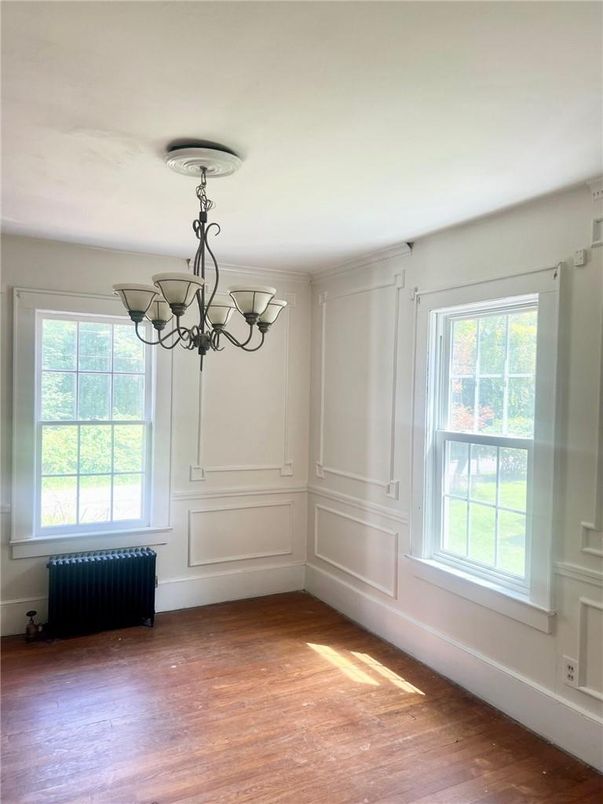 Chandelier, Empty room, Interior, Wood Texture Flooring