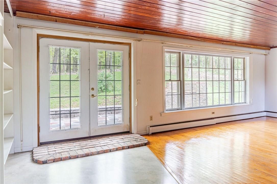 Empty room, Interior, Wooden Ceilings, Wood Texture Flooring