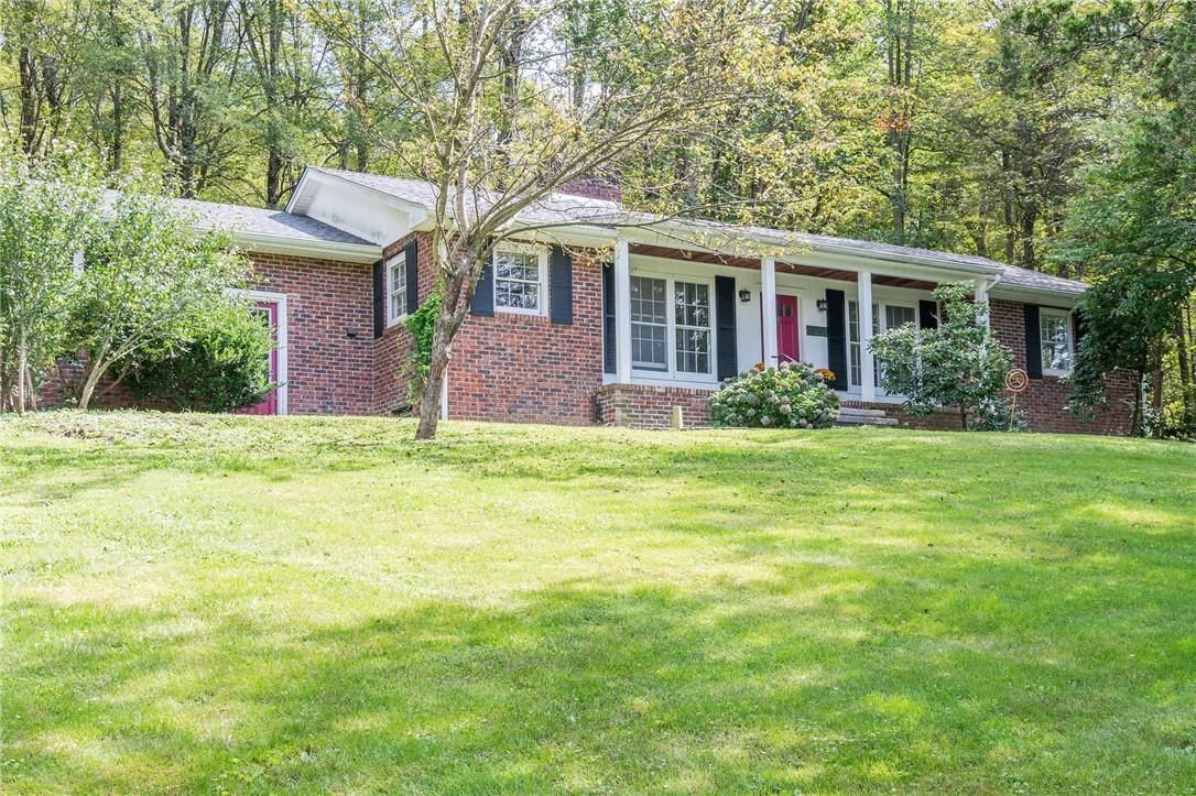 Exterior, Facade, Brick Facade, Ranch