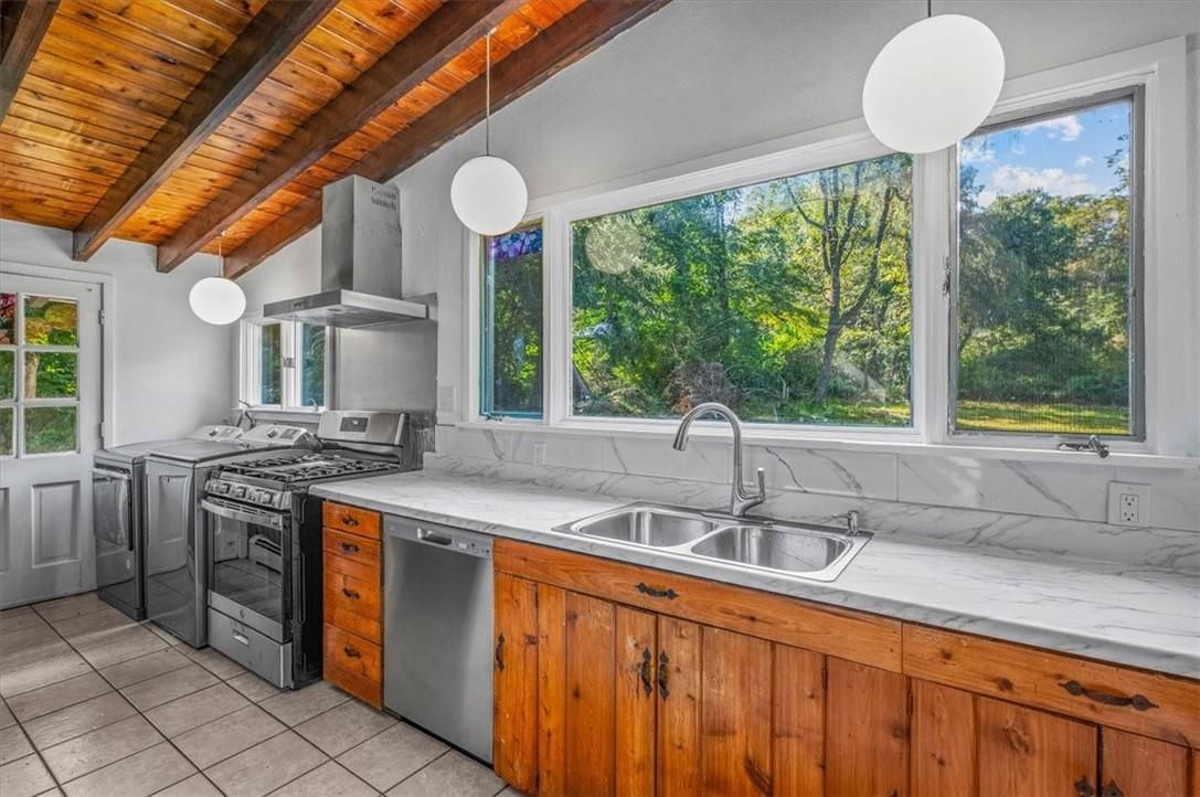 Interior, Kitchen, Pendant Lights, Stainless Steel Appliances, Wooden Beams, Wooden Ceilings