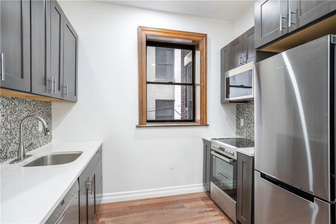 Interior, Kitchen, Stainless Steel Appliances, Wood Texture Flooring