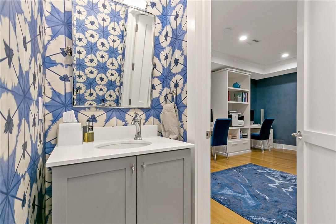 Bathroom, Interior, Recessed Lighting, Wood Texture Flooring