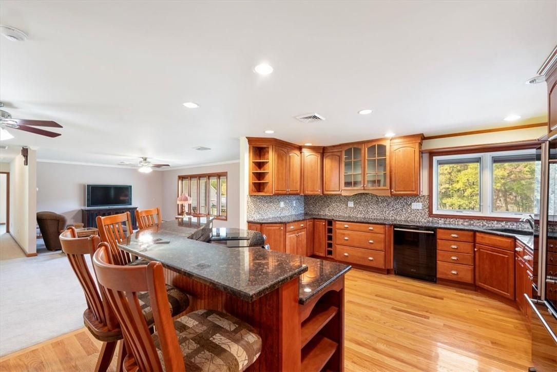 Dining room, Interior, Kitchen, Recessed Lighting, Wood Texture Flooring