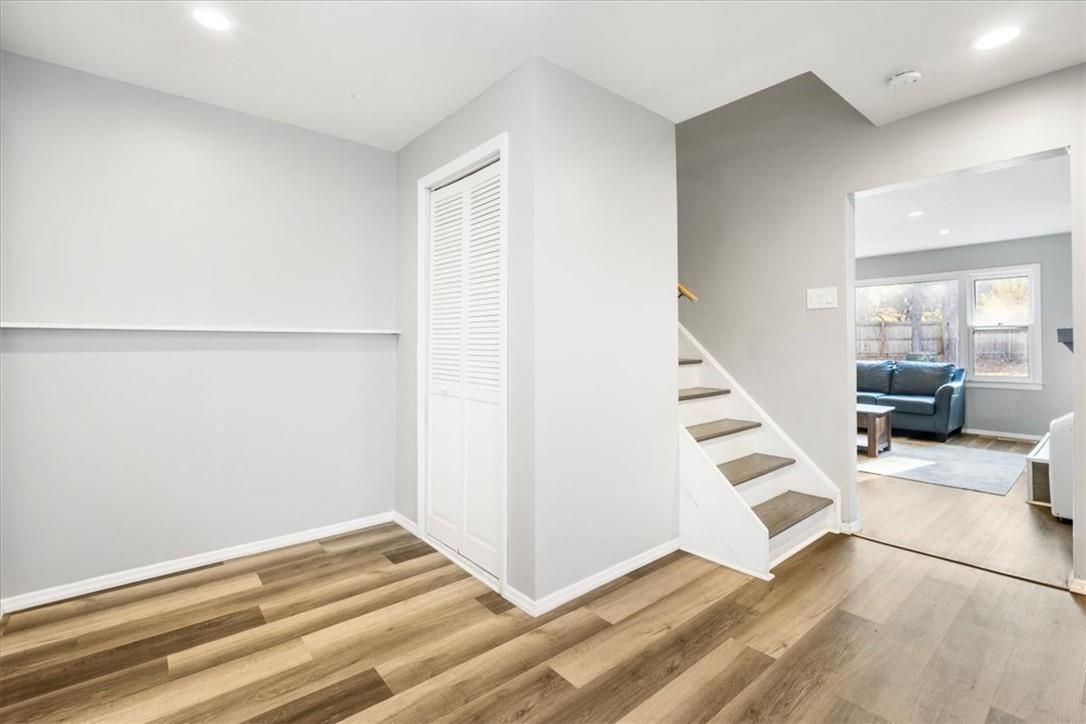 Interior, Recessed Lighting, Wood Texture Flooring