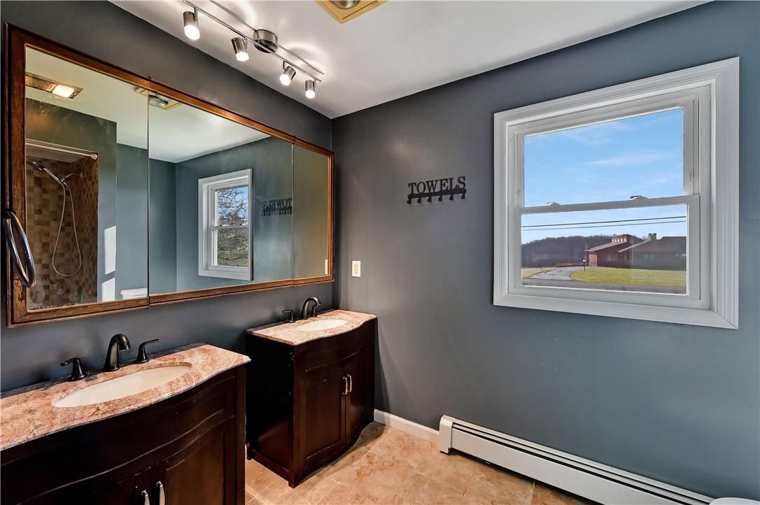 Bathroom, Dual Sink Vanities, Interior