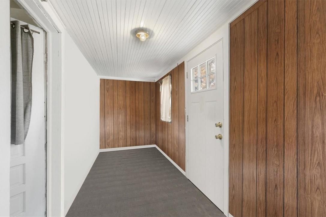 Empty room, Interior, Wood Texture Flooring, Wooden Walls