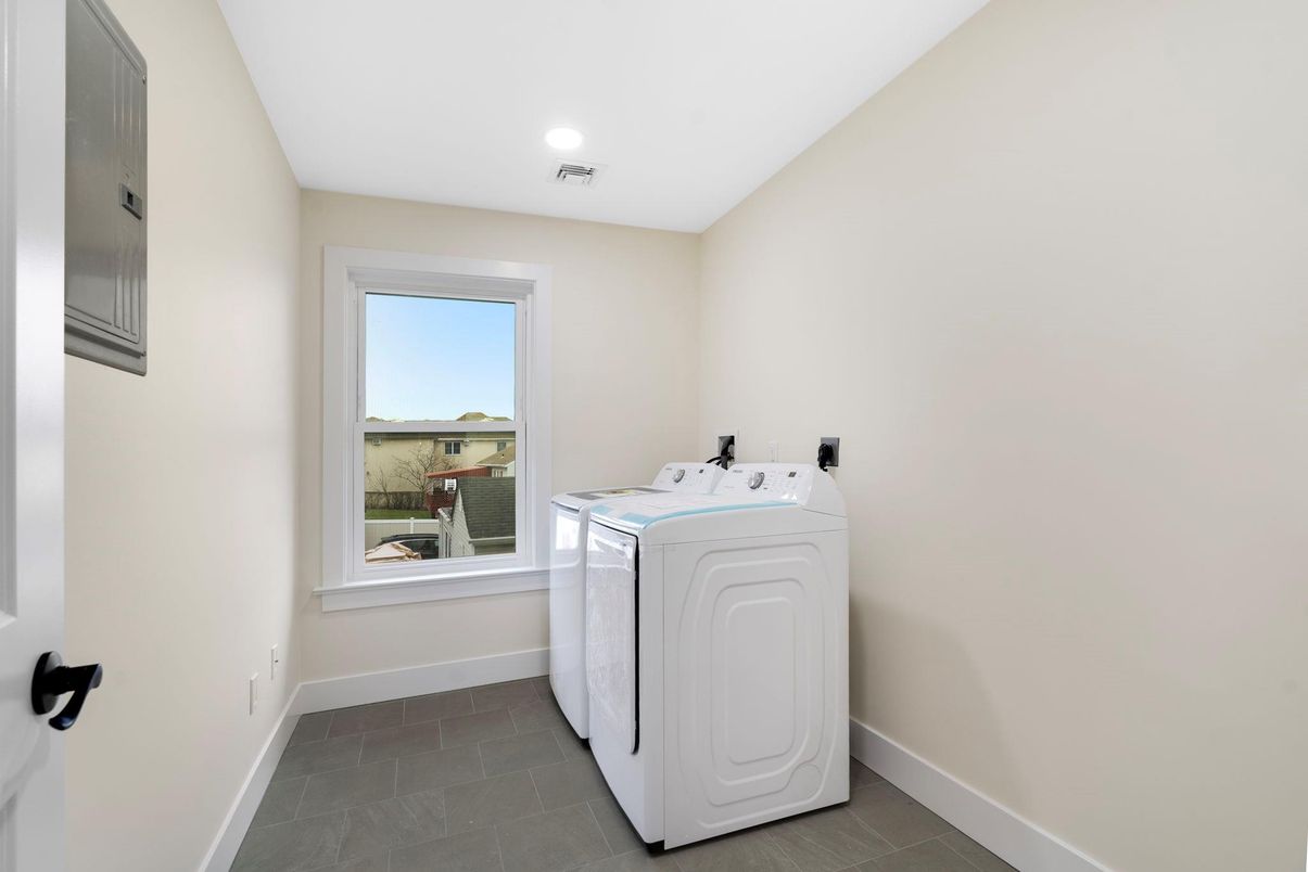 Interior, Recessed Lighting, Washer