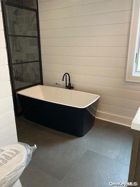 Bathroom, Free Standing Baths, Interior