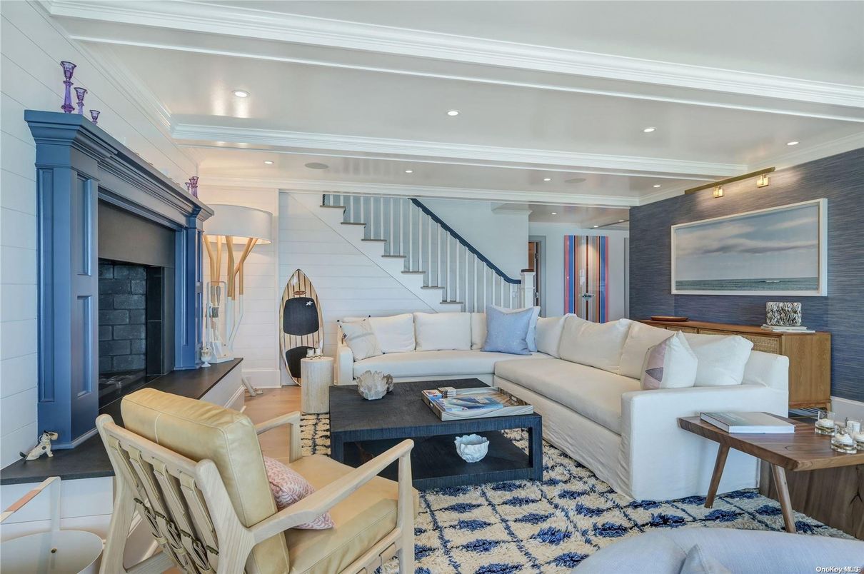 Fireplace, Interior, Living room, Recessed Lighting