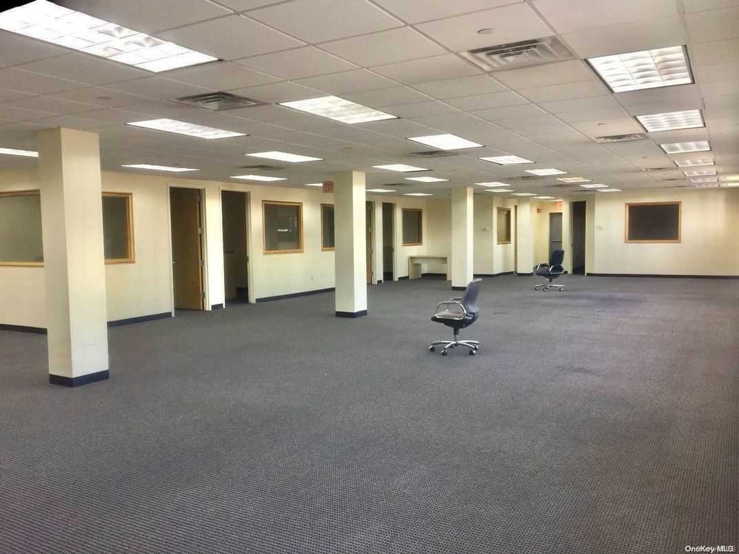 Fitness Equipment, Interior, Recessed Lighting