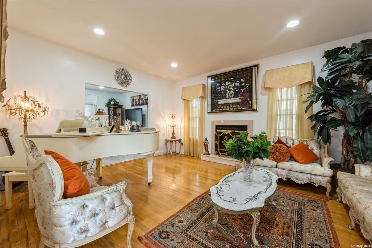 Fireplace, Home Office, Interior, Living room, Piano, Recessed Lighting, Wood Texture Flooring