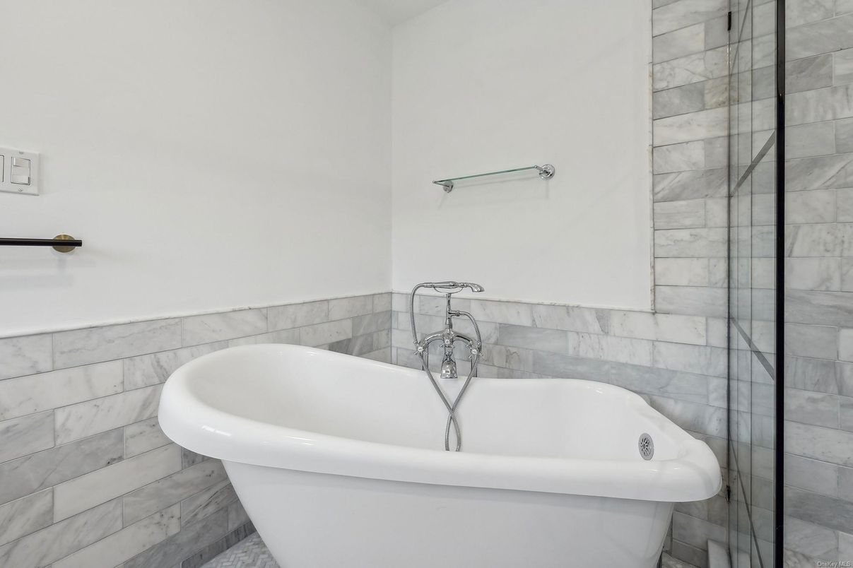Bathroom, Free Standing Baths, Interior