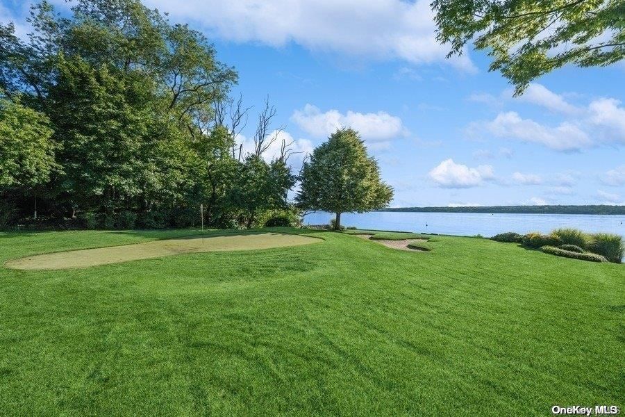 Exterior, Lake