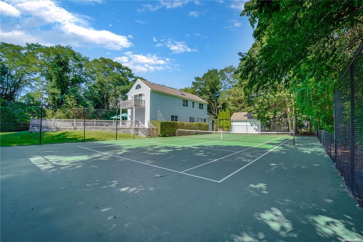Exterior, Tennis Courts