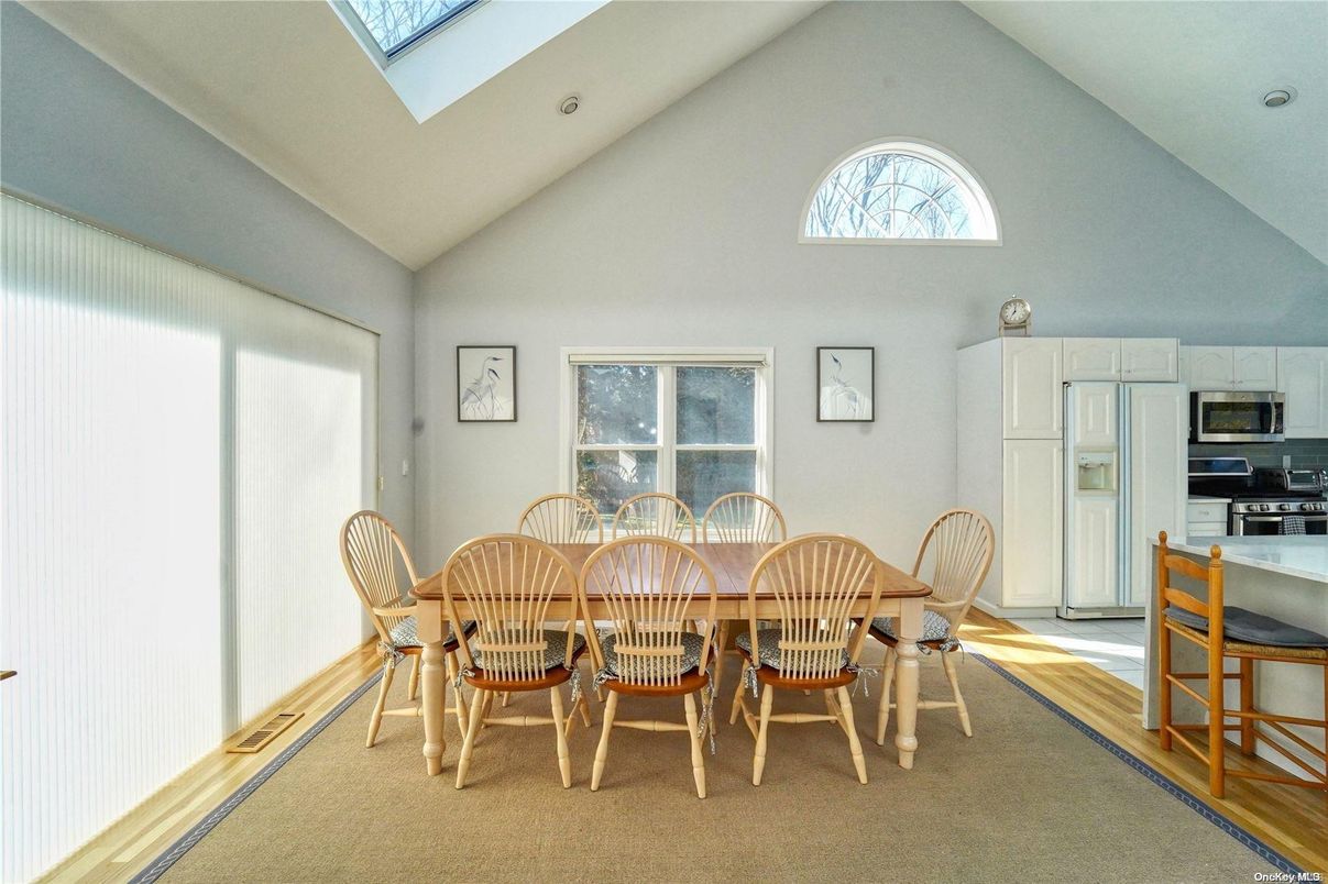 Dining room, Interior, Kitchen, Stainless Steel Appliances, Wood Texture Flooring
