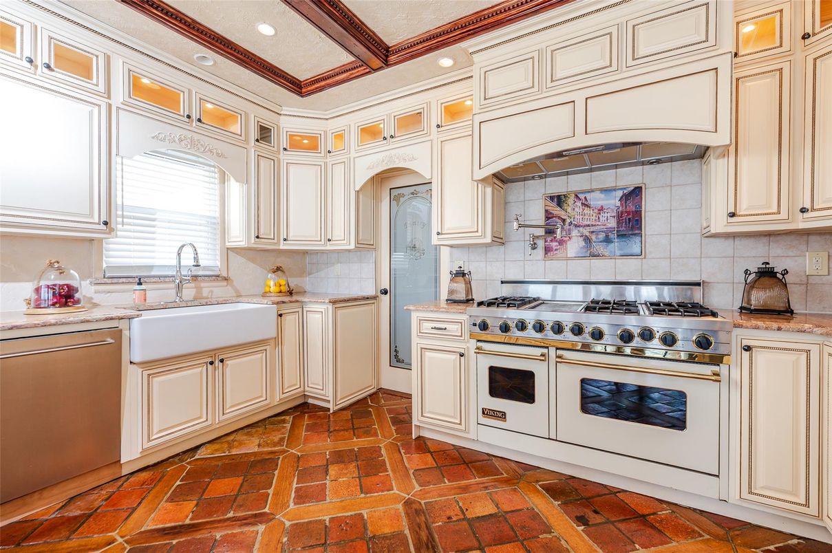 Interior, Kitchen, Recessed Lighting, Stainless Steel Appliances, Wooden Beams