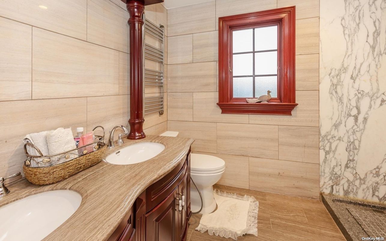 Bathroom, Dual Sink Vanities, Interior, Wood Texture Flooring