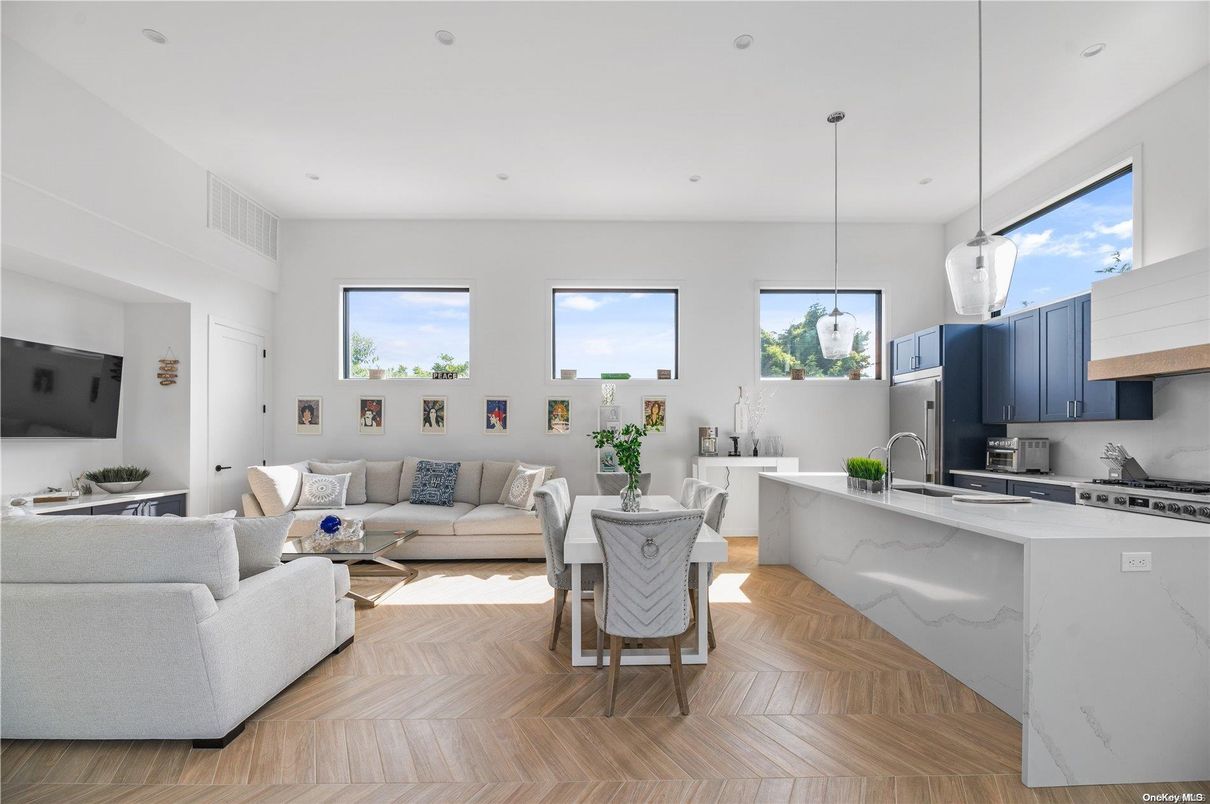 Interior, Kitchen, Living room, Pendant Lights, Recessed Lighting, Stainless Steel Appliances, Wood Texture Flooring