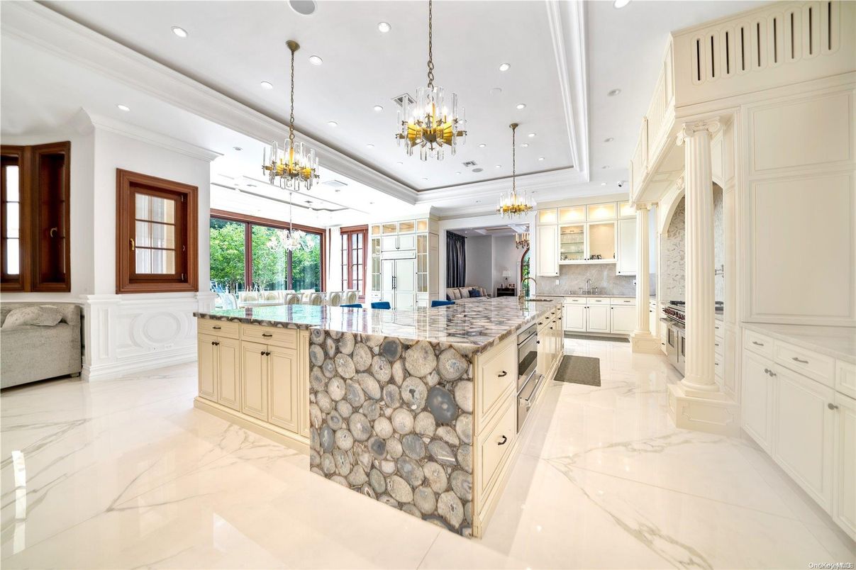Chandelier, Interior, Kitchen, Marble, Pendant Lights, Recessed Lighting