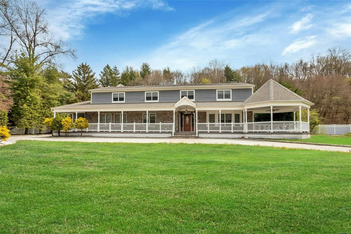 Backyard, Exterior, Facade, Georgian