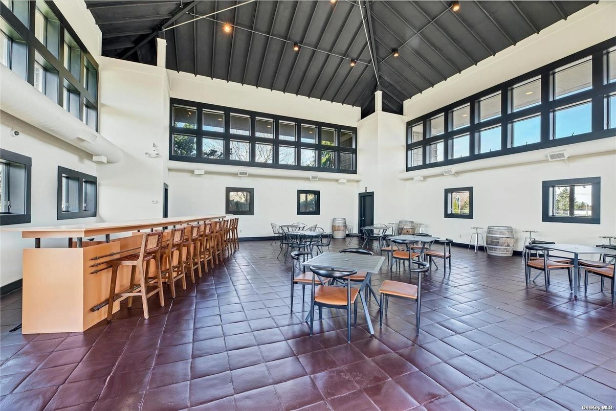 Dining room, Interior, Pendant Lights, Recessed Lighting