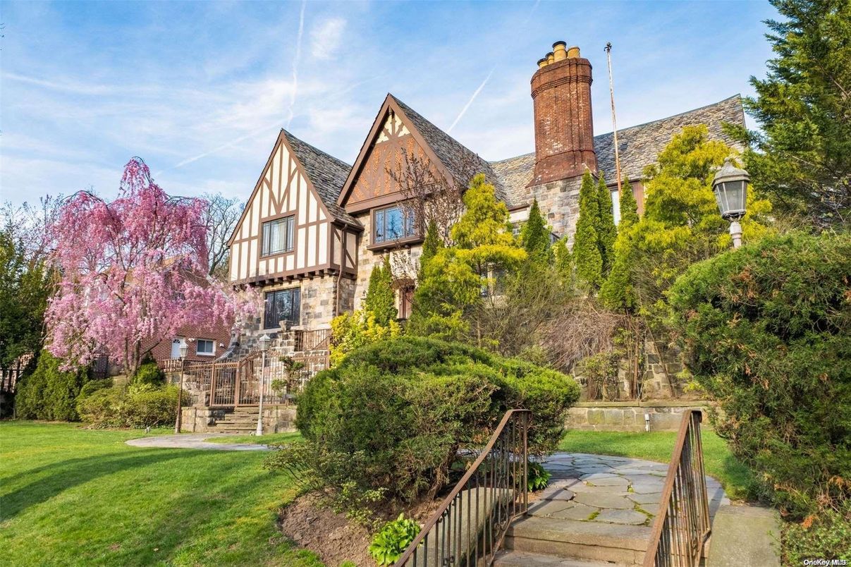 Backyard, Exterior, Facade, Tudor Revival