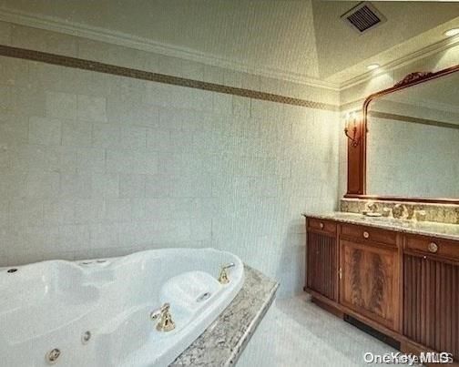 Bathroom, Interior, Recessed Lighting