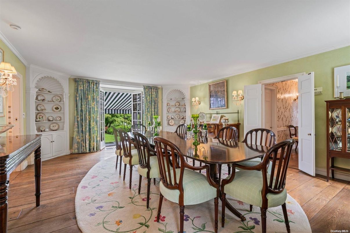 Chandelier, Dining room, Interior, Wood Texture Flooring