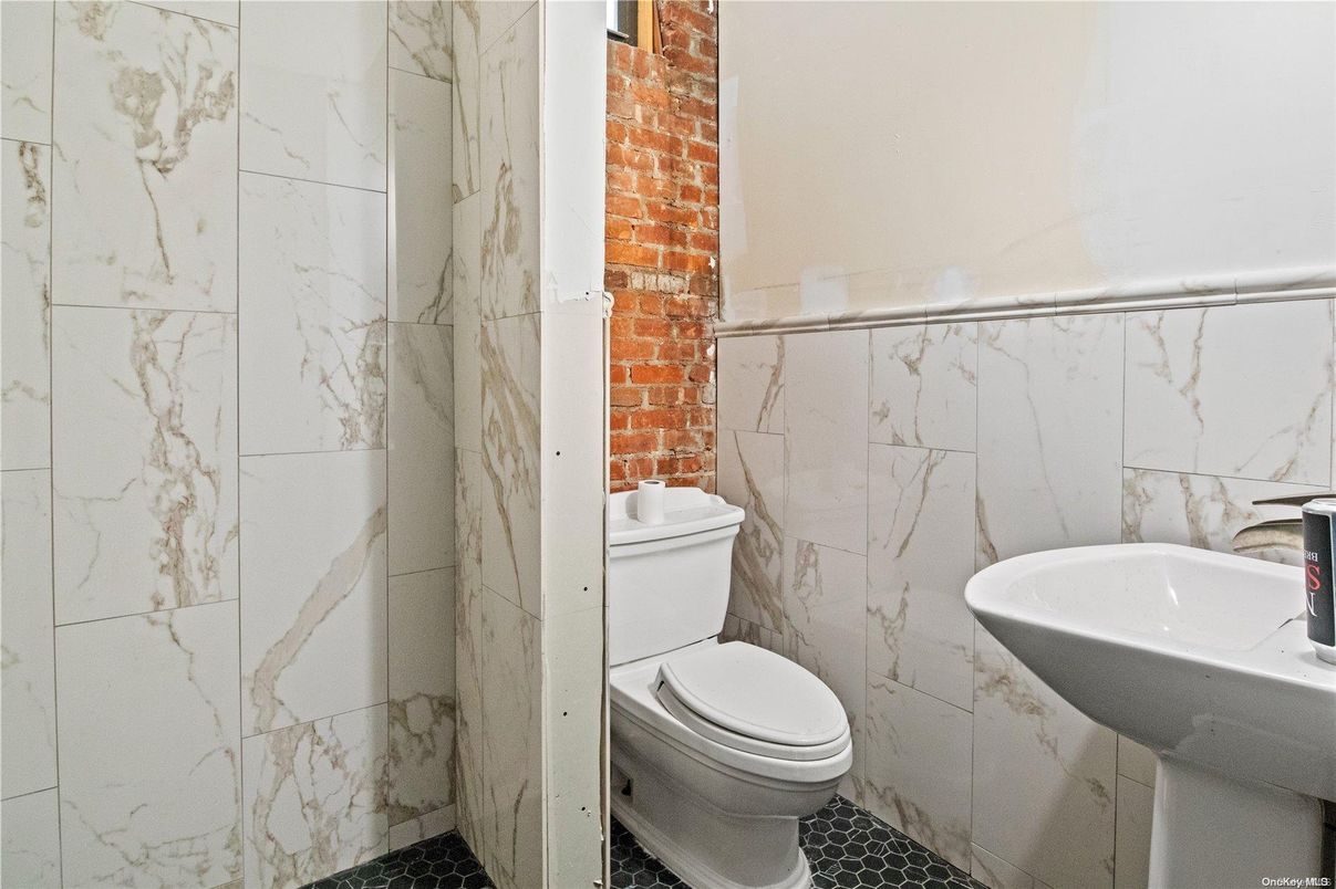 Bathroom, Interior, Marble Walls