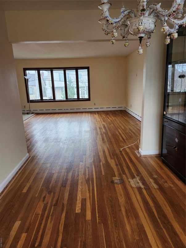 Chandelier, Empty room, Interior, Wood Texture Flooring