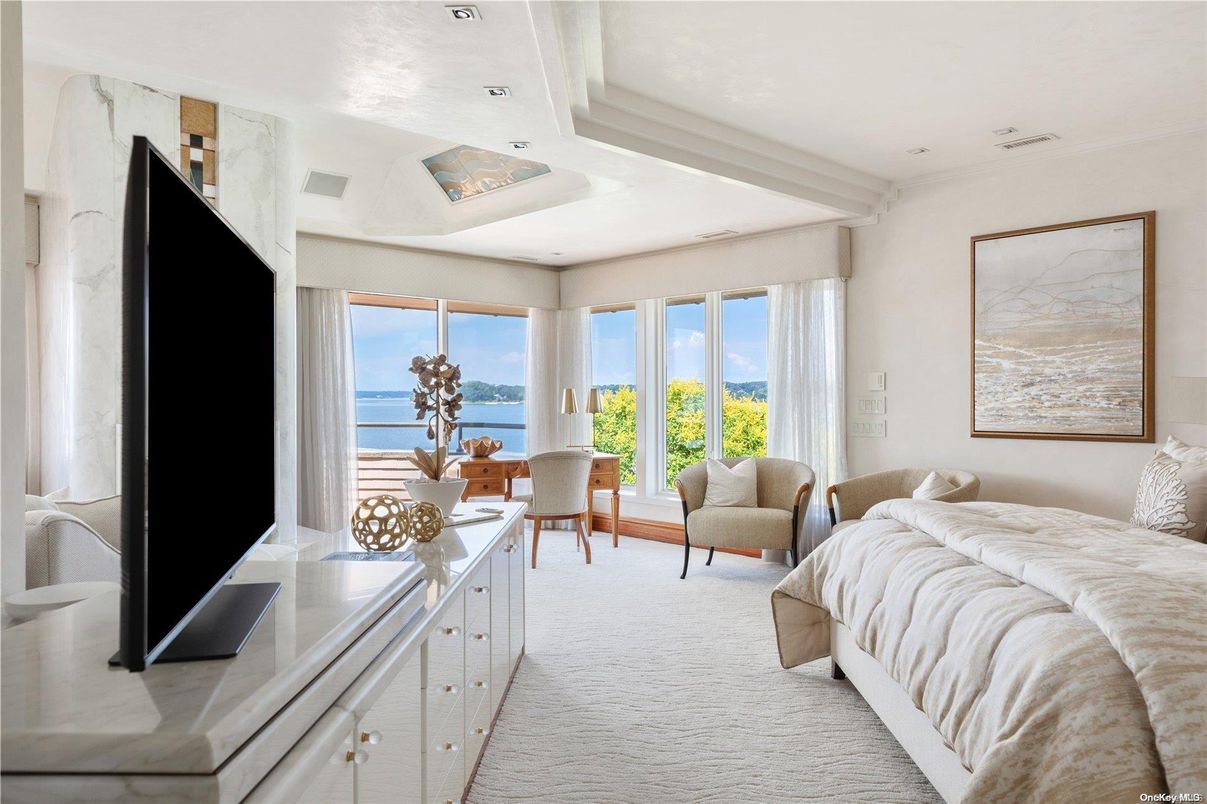Bedroom, Interior, Recessed Lighting, Water