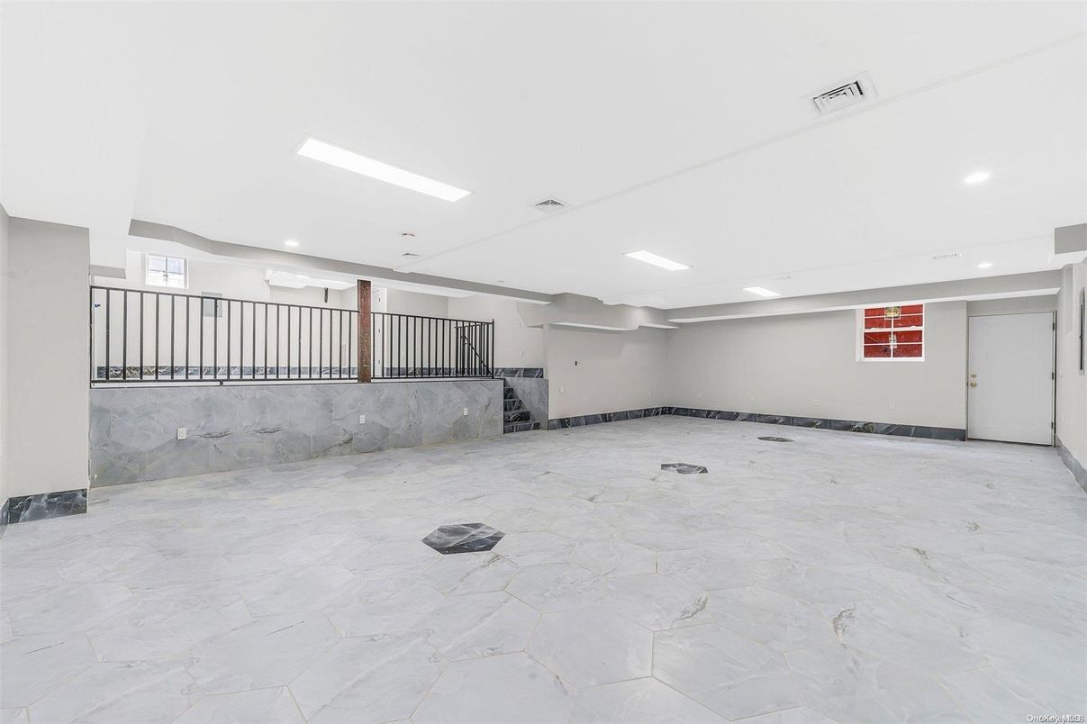 Interior, Recessed Lighting