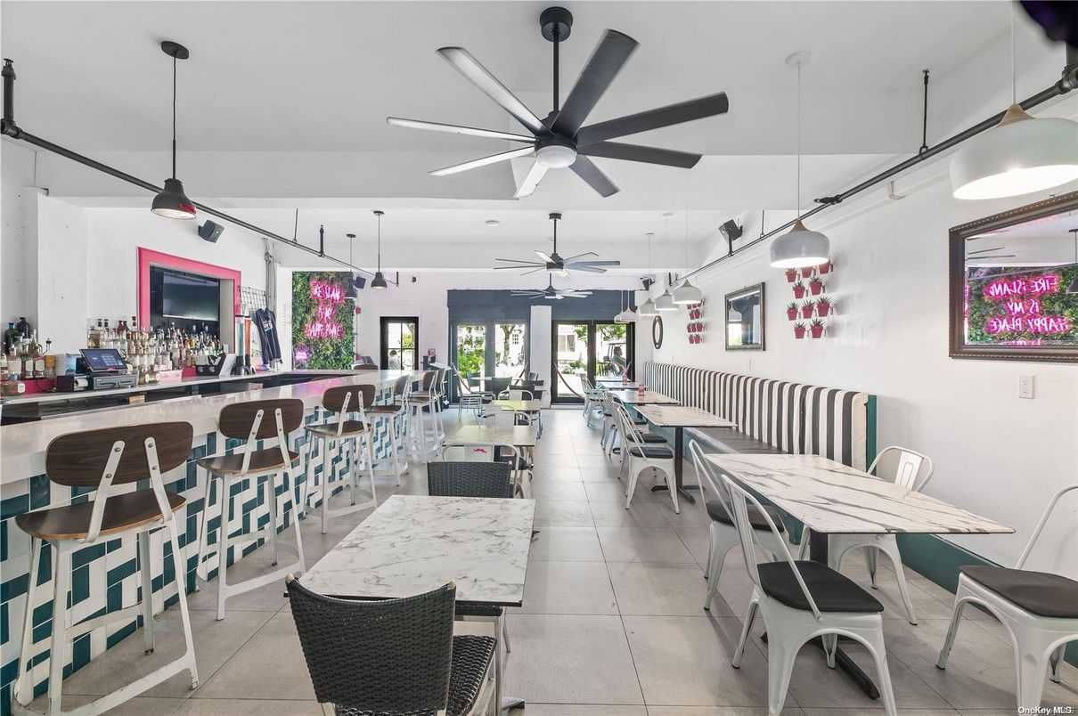 Dining room, Interior, Pendant Lights