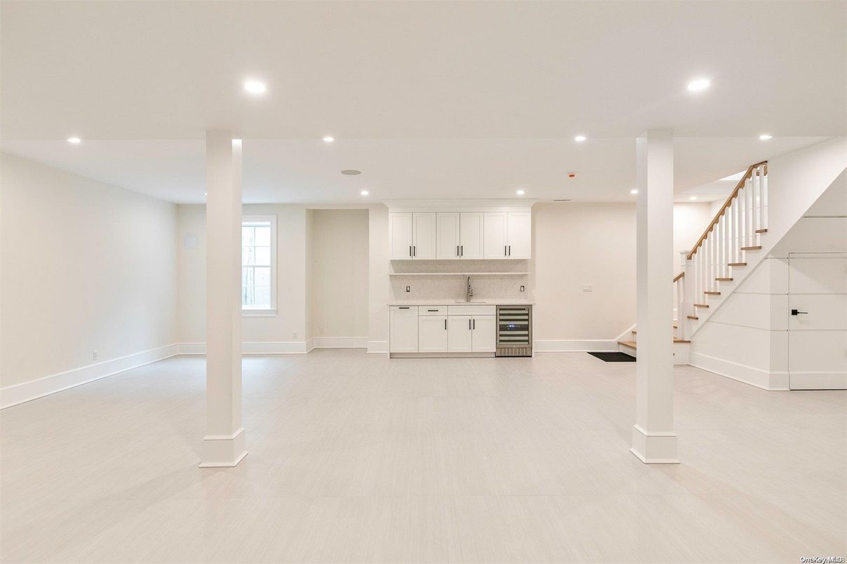 Empty room, Interior, Kitchen, Recessed Lighting