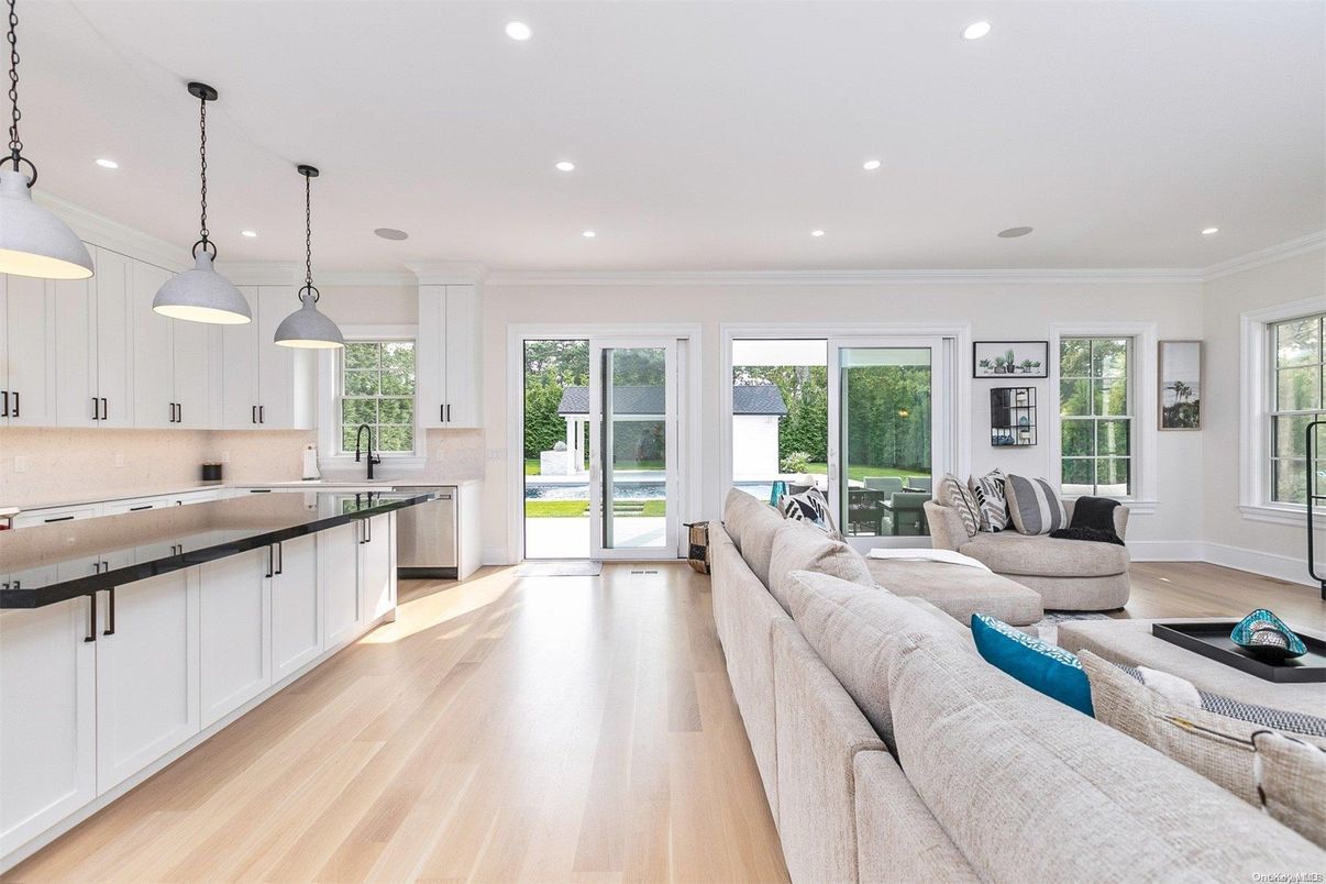 Interior, Kitchen, Living room, Pendant Lights, Recessed Lighting, Wood Texture Flooring