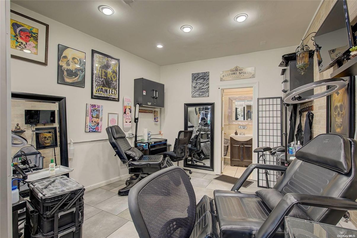 Fitness Equipment, Interior, Recessed Lighting
