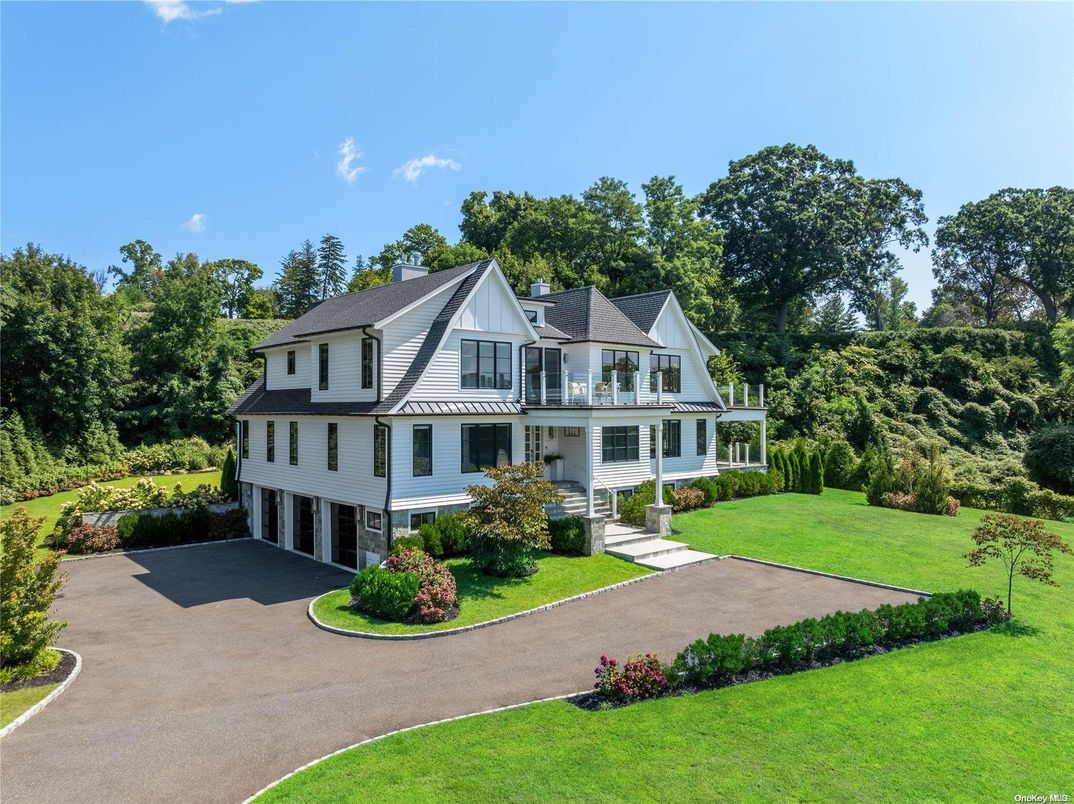 Backyard, Exterior, Facade, Farmhouse