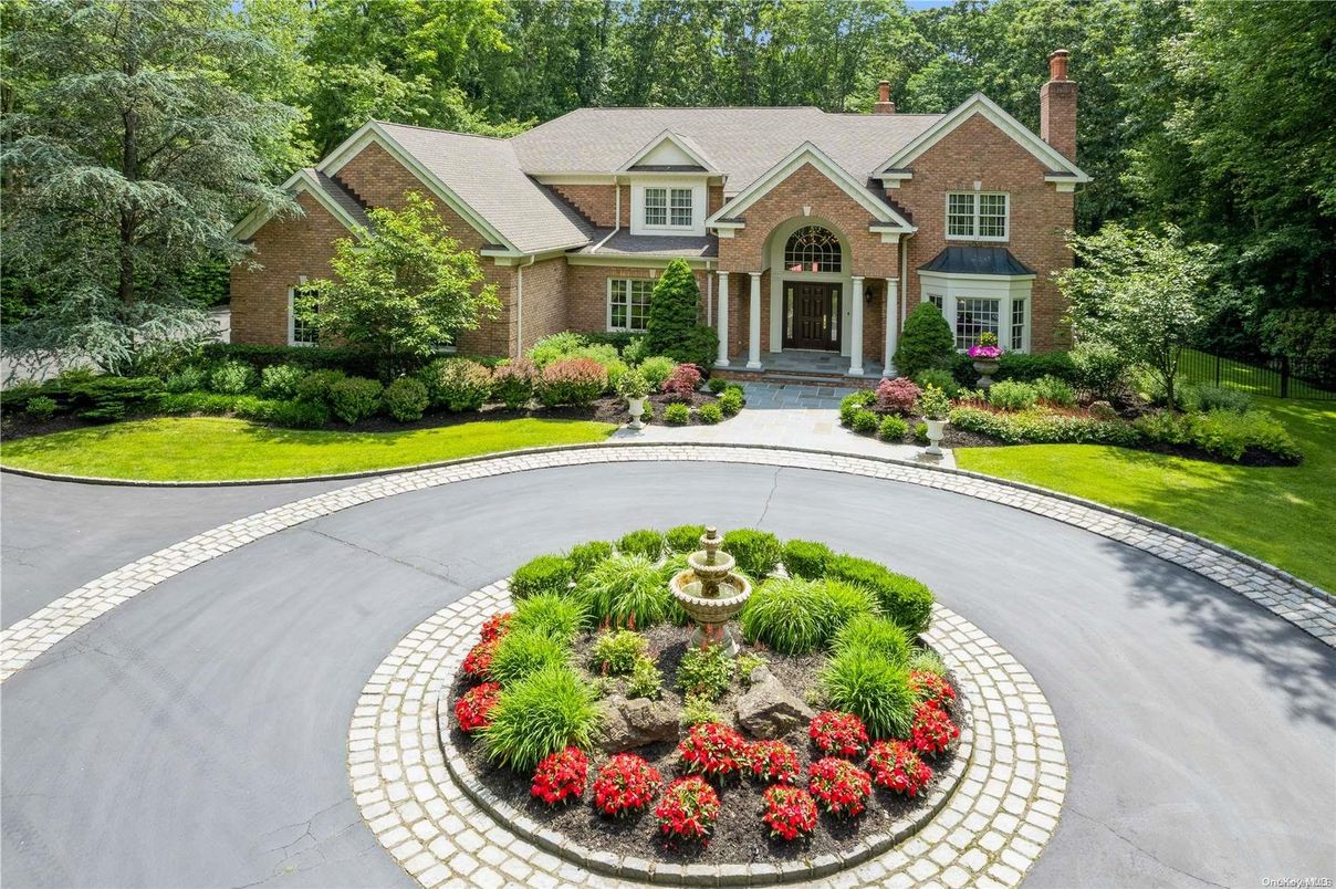 Exterior, Facade, Brick Facade, Brick Traditional