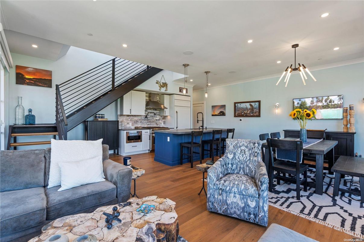 Dining room, Interior, Kitchen, Living room, Pendant Lights, Recessed Lighting, Wood Texture Flooring