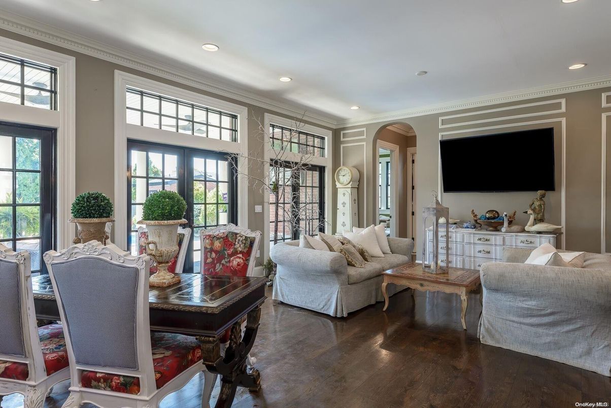 Dining room, Interior, Living room, Recessed Lighting, Wood Texture Flooring