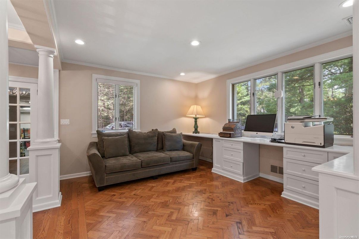 Home Office, Interior, Recessed Lighting, Wood Texture Flooring