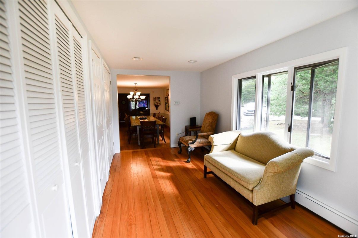 Chandelier, Dining room, Interior, Pendant Lights, Recessed Lighting, Wood Texture Flooring