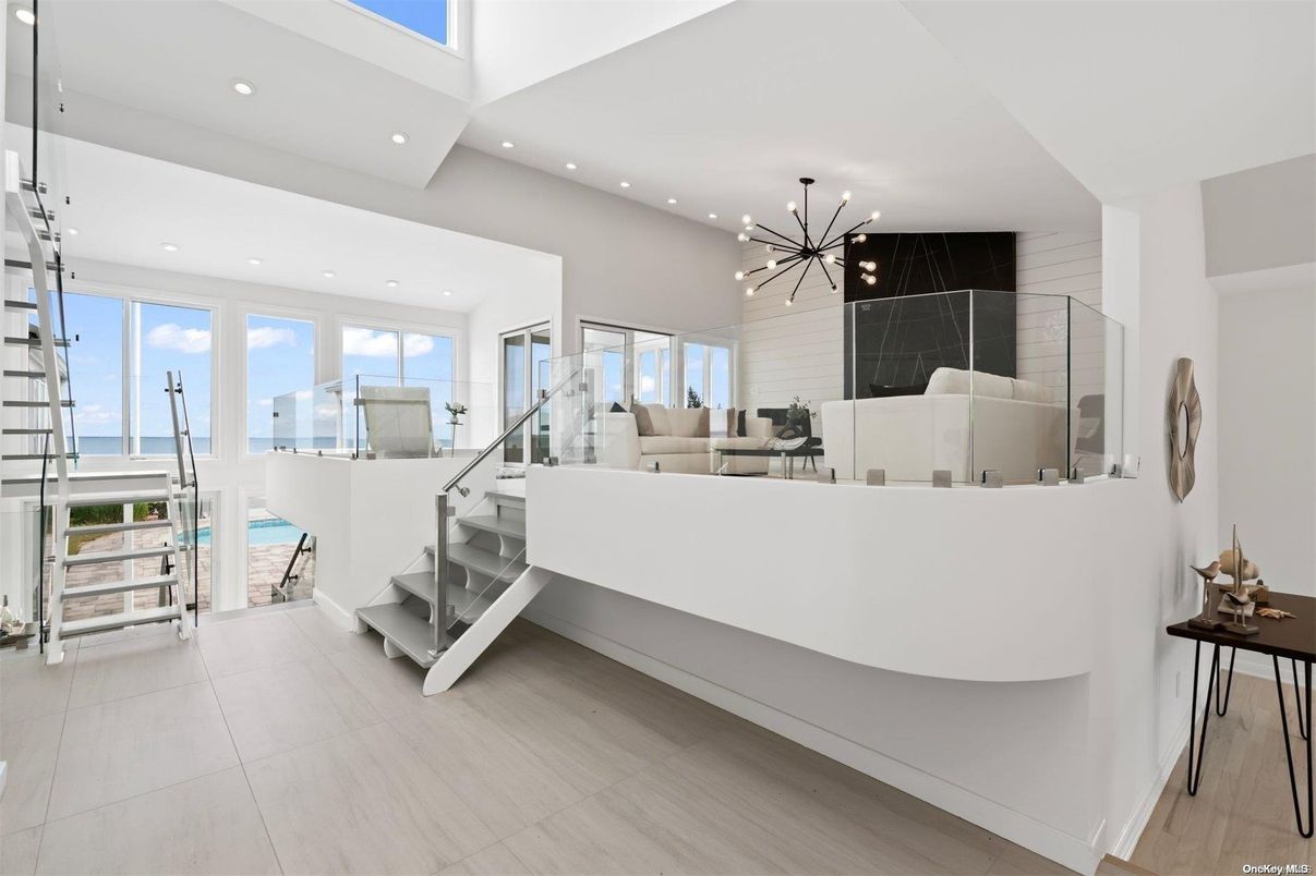 Interior, Living room, Pendant Lights, Recessed Lighting, Water