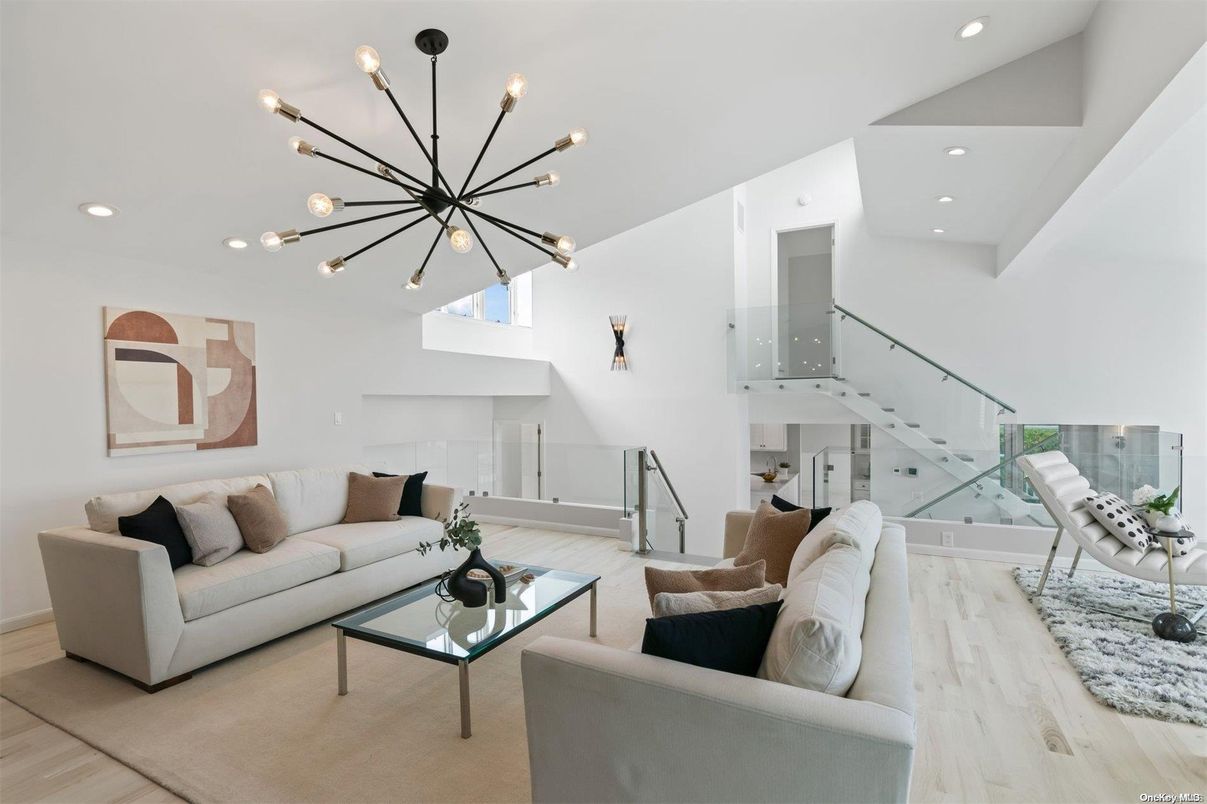 Interior, Living room, Pendant Lights, Recessed Lighting, Wood Texture Flooring