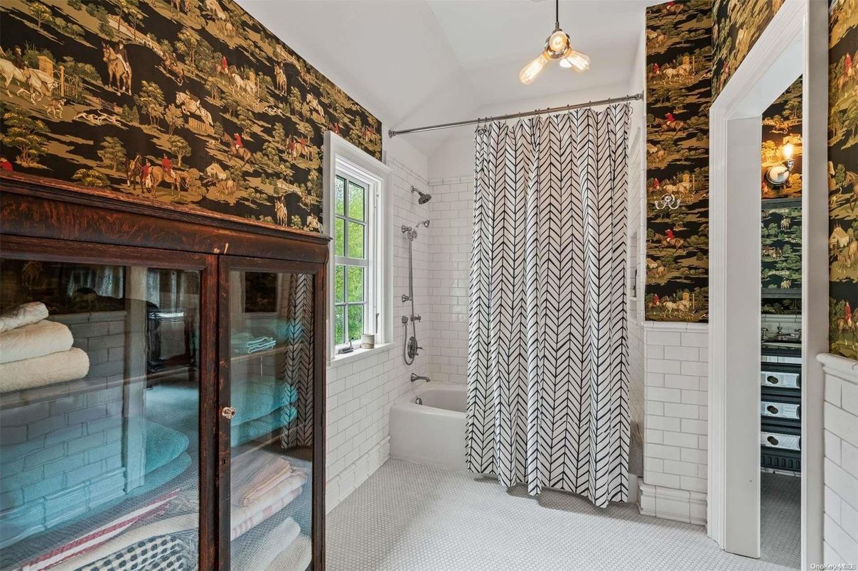 Bathroom, Interior, Pendant Lights